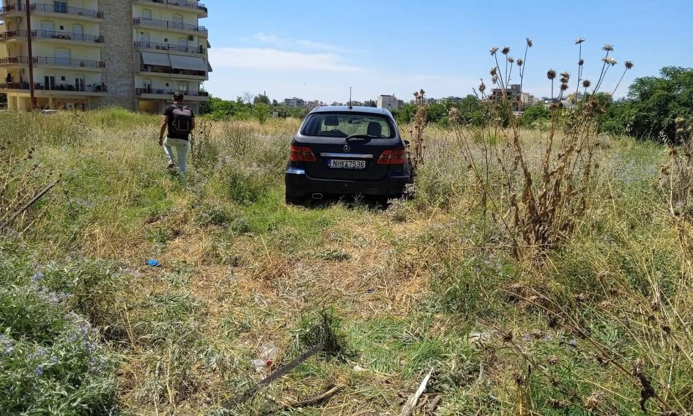 Εξαγριωμένη πολίτης για τα τροχαία στη Νικόπολη: «Θα μπω με όπλα στο δημαρχείο, κοπρόσκυλα» (Βίντεο)